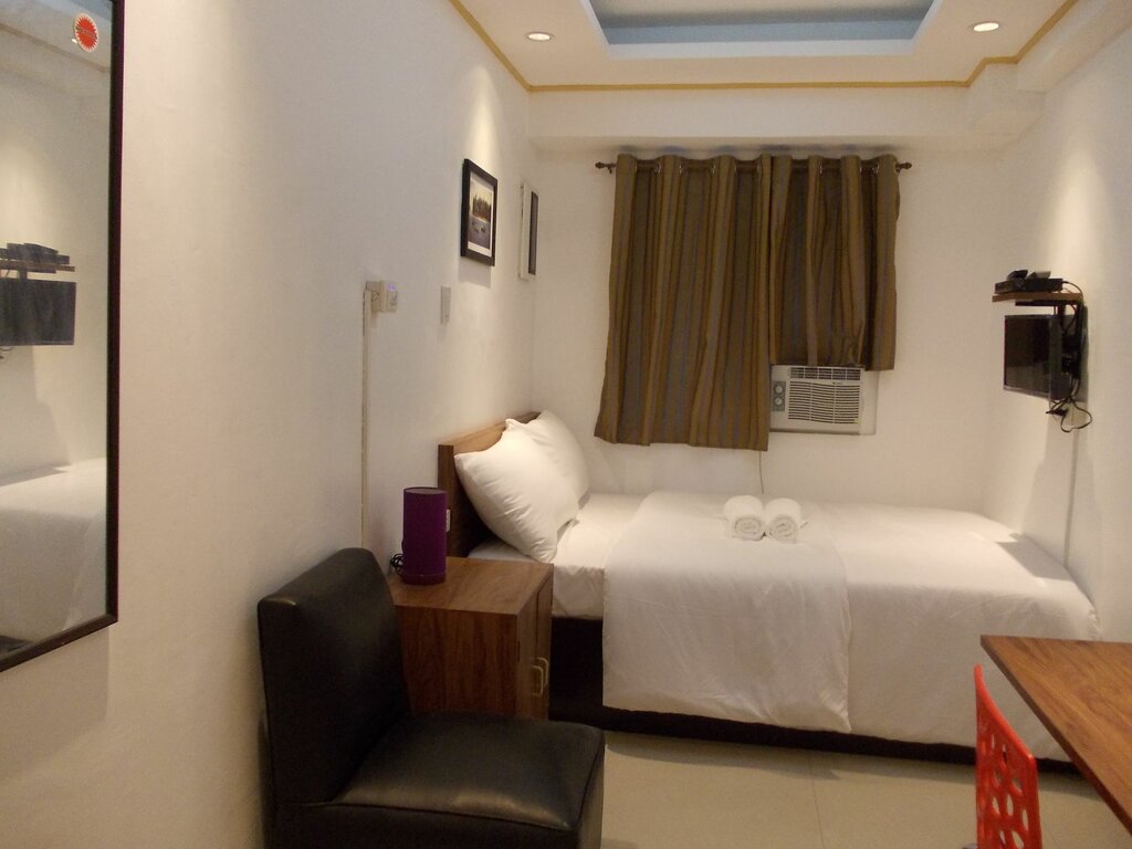 Zen Rooms Basic Makati City Hall