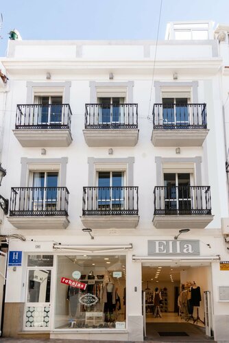 Hostal Luna de Nerja, Забронировать Отель Отели Нерха с парковкой, рядом с Музей города Нерхи, Парковка