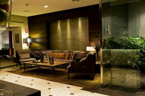 Eurostars Patios de Cordoba, Забронировать Отель Кордова Cordoba Province, рядом с Приходская церковь Сантьяго
