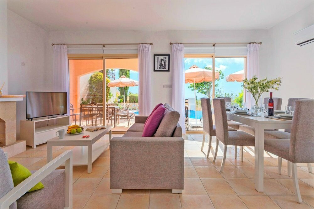 Resitour - Perneri Villas