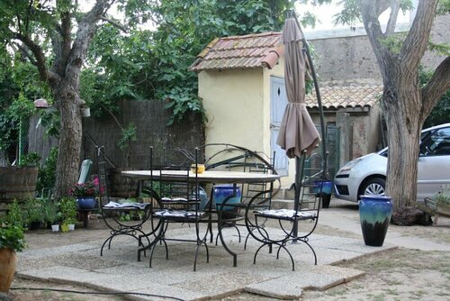 Mas de Bellegou, Book Bed and Breakfast Hotels in Canal du Midi with Breakfast, Breakfasts
