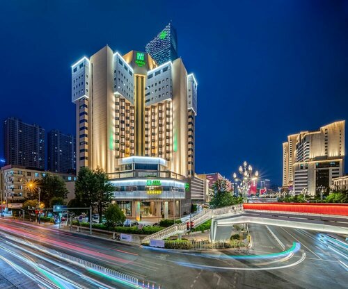 Holiday Inn Kunming City Centre by IHG, Book Hotel Hoteller i Kunming med pool, Swimmingpool