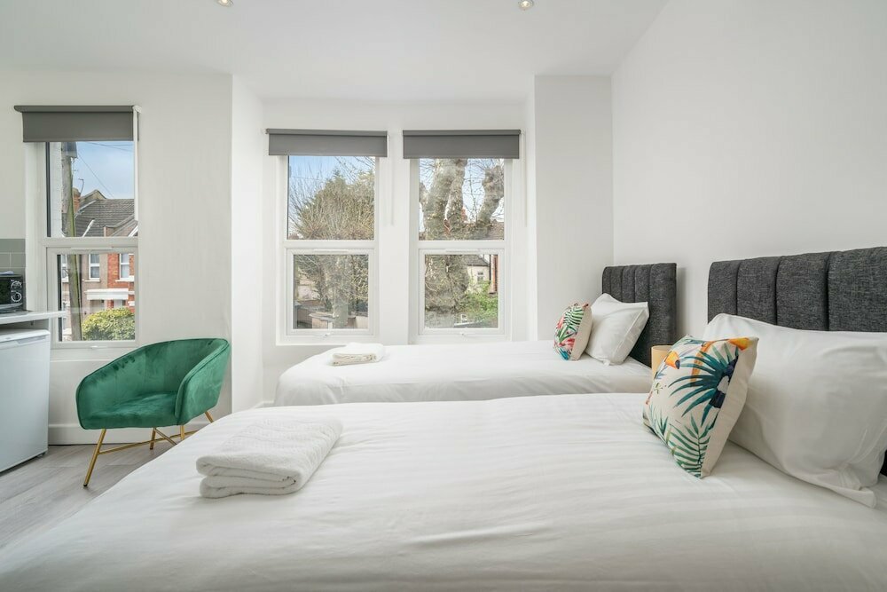 London Selwyn Unique & Stylish Studios