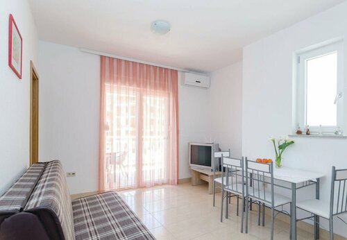 Ljuba - in Center & Close to the Beach - A3, Забронировать Отель Kremena Neretva River Delta