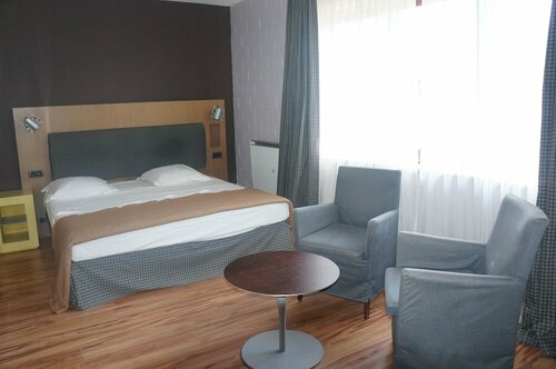 SKY APART HOTEL - Hotel EUROCAP, Забронировать Отель Жет Брюссельский столичный регион
