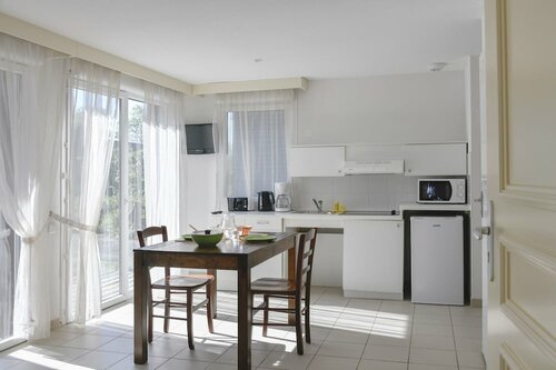 Les Hameaux de Montréal, Réserver Appart'hôtel Montreal Gers