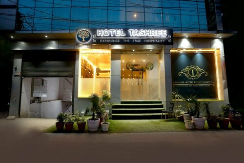 Capital O 41924 Hotel Tashree, Забронировать Отель Отели Нью-Дели с парковкой, Парковка