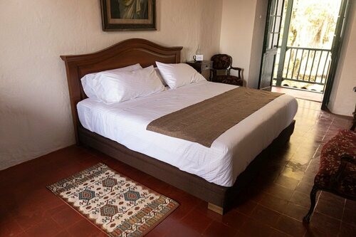 Espectacular Hacienda Colonial El Novillero, Rezervați Hotel Hoteluri în Fusagasuga cu parcare, Parcare