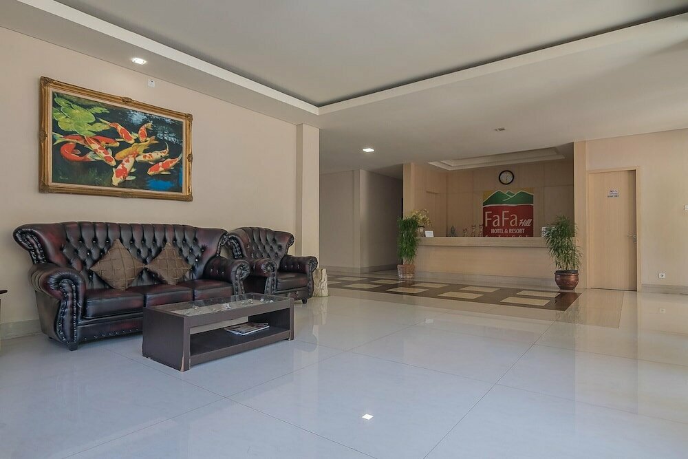 RedDoorz Premium @ Fafa Hills Resort Puncak