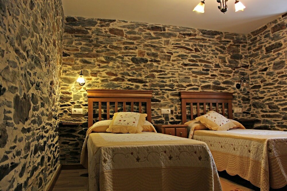 Apartamentos El Llago