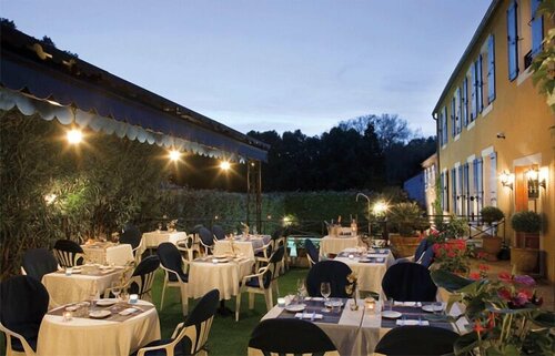 Logis hôtel et restaurant La Bastide Cabezac, Réserver Hôtel Bize-Minervois Aude