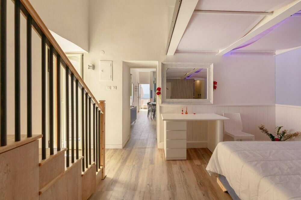 Piscaria House