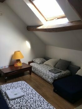 Chez Francoise Et Michel, Забронировать Отель Шом-ан-Бри Seine-et-Marne