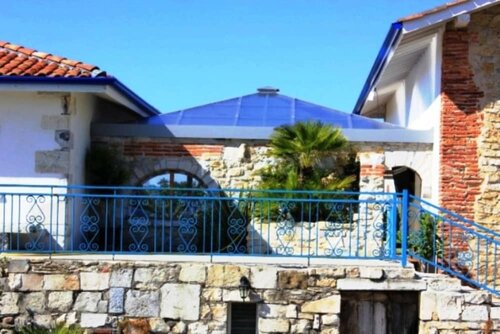 Laratger, Book Hotel Narrosse 