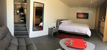 THE ADDRESS CASSIS, Забронировать Отель «постель и завтрак» Отели Calanques National Park с бассейном, Бассейн