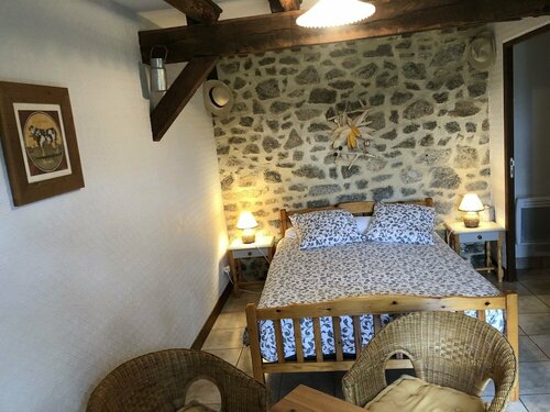 Maison dhôtes Ourdeaux - chambres et table dhôtes, gîte Chez Rouchon, accueil de groupes, Réserver Hôtel Aubusson Creuse