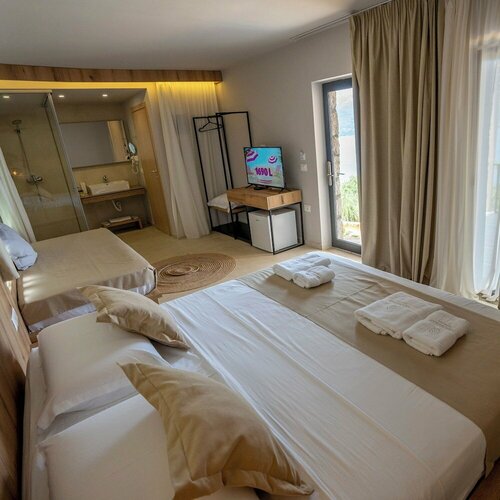 Arameras Resort, Đặt Khu nghỉ dưỡng Khách sạn ở Vlorë County bao gồm bữa sáng, Bữa sáng