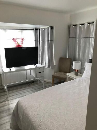 Featherstone Court, Забронировать Отель Милл-Хилл Большой Лондон