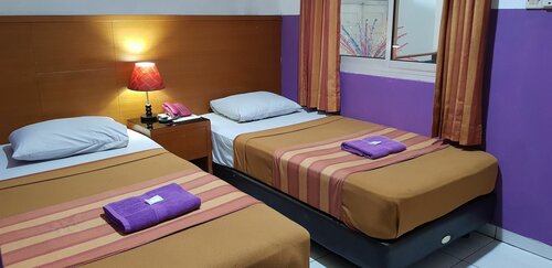 Hotel Dequr Jakarta Kota, Book Hotel Hotels in Jakarta Province with Parking, Parking