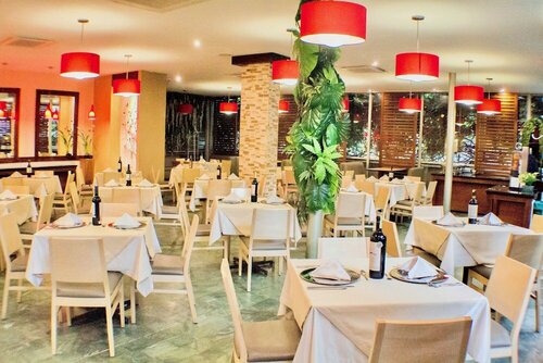 Novelty Suites Hotel - Oviedo Mall, Забронировать Отель Эль-Побладо Медельин