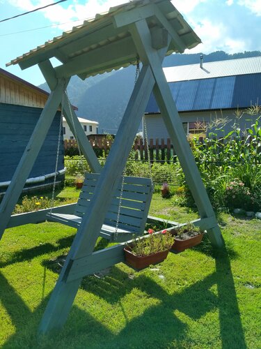 Shale Vella Viladzh Guest House, Buchen Sie Chalet Hotels in Republik Altai mit Parkplatz, Parkplätze
