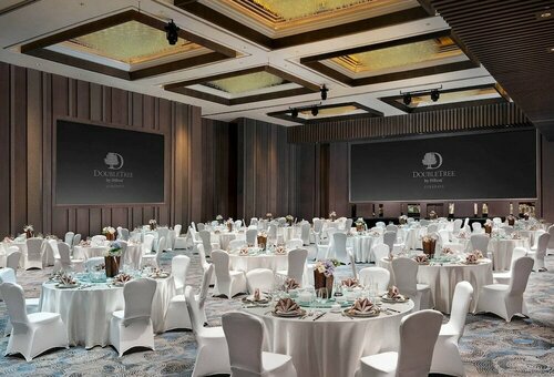 Doubletree By Hilton Surabaya, Boek Hotel 5-sterren hotels in East Java, 5*