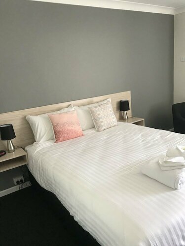 Kootingal Landview Motel, Забронировать Мотель Отели New England NSW с завтраком, Завтраки