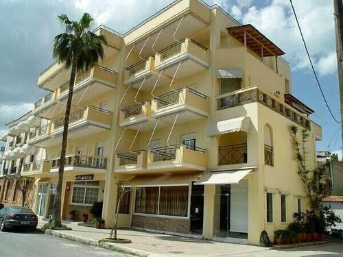 Kiapekos studios, Book Hotel Istiaia Central Greece
