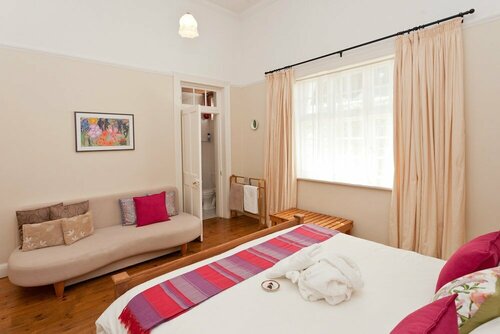 Yotclub B and B, Boek Hotel Oudtshoorn 