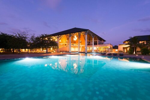 Sunrise Pasikuda, Rezerwuj Hotel Hotele w Batticaloa District z Basenem, Basen