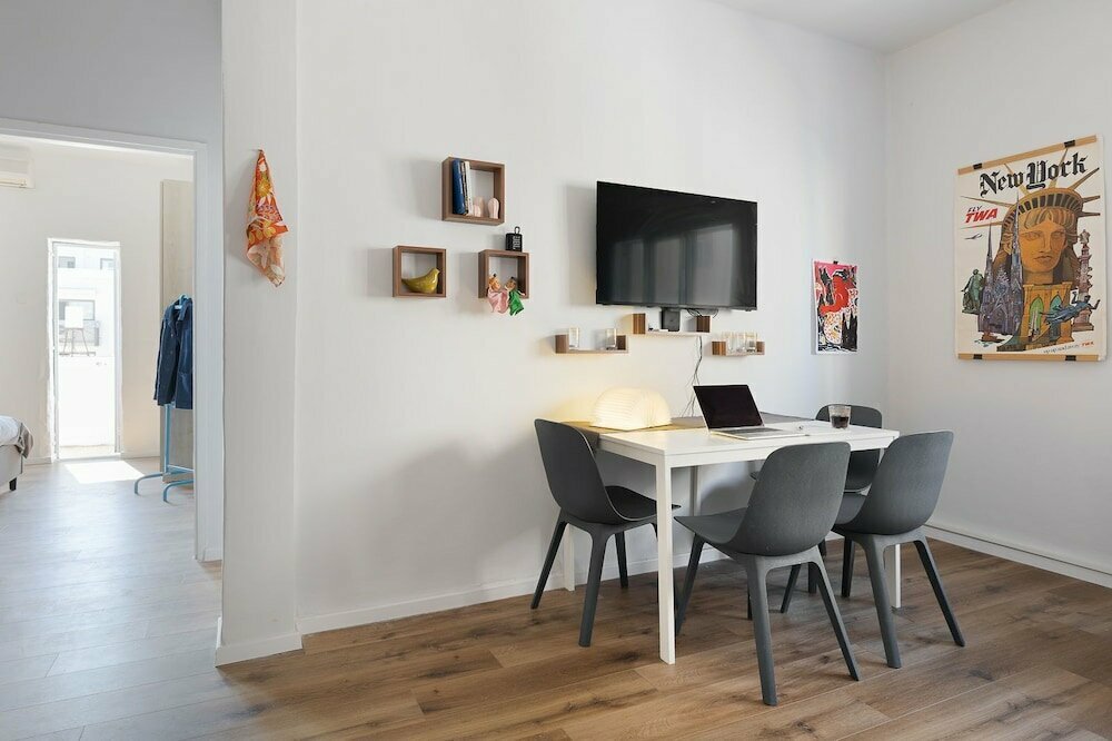 Artistic Downtown Vibe Apt in Florentin