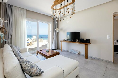 Theo Star Beach Hotel, Забронировать Отель Отели Малии с бассейном, рядом с Пляж Бикини, Бассейн