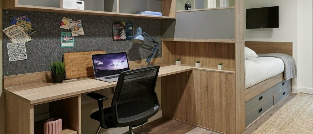 Ensuite Rooms and Studios in Southampton, Sk - Campus Accommodation