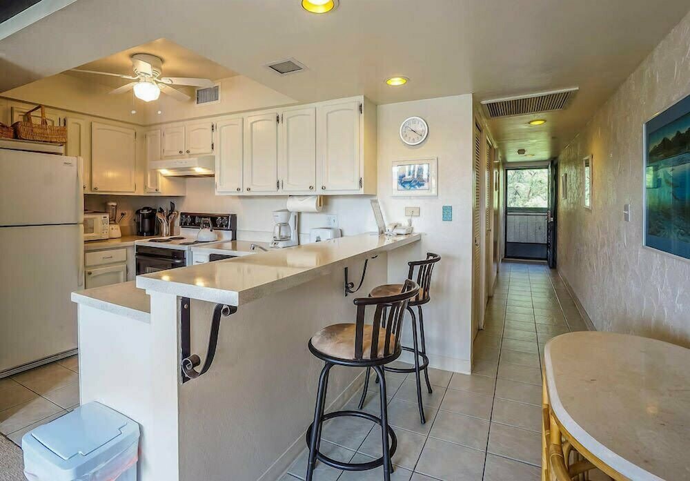 Casa De Emdeko Condo w Pool A C & Ocean Views