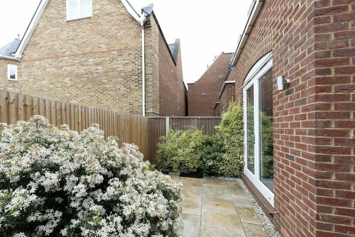 Immaculate Central Windsor Town House with parking, Забронировать Дом для отпуска Виллы Беркшир, Вилла