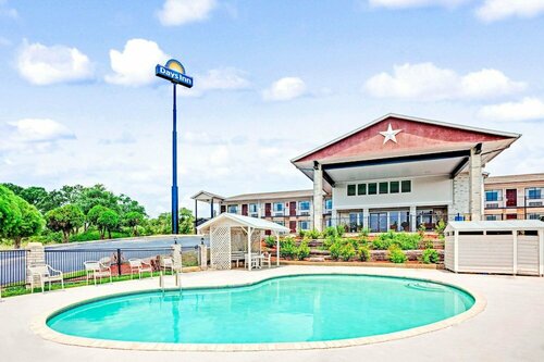 Boerne Inn and Suites, Забронировать Мини-отель Комфорт Texas Hill Country