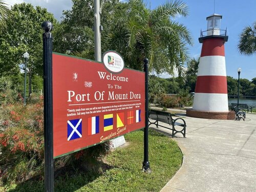 Mount Dora Historic Inn, Boek Bed and Breakfast Hotels in Mount Dora met parkeren, Parkeren