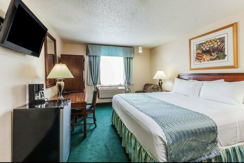 Super 8 by Wyndham Irving DFW Airport/South, Забронировать Отель Ирвинг Dallas - Fort Worth Metropolitan Area