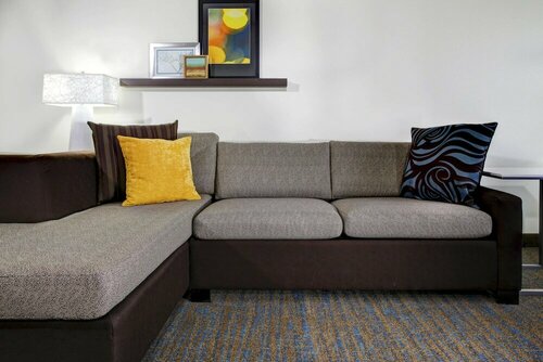 Residence Inn Cleveland Beachwood, Забронировать Отель Отели Бичвуд с парковкой, рядом с Центр еврейского наследия имени Мальца, Парковка