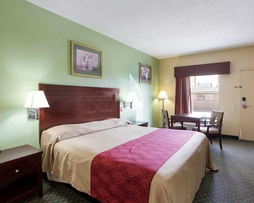Rodeway Inn & Suites New Orleans Gentilly, Забронировать Отель Отели и гостиницы Нового Орлеана, рядом с Miltenberger Park, Отель