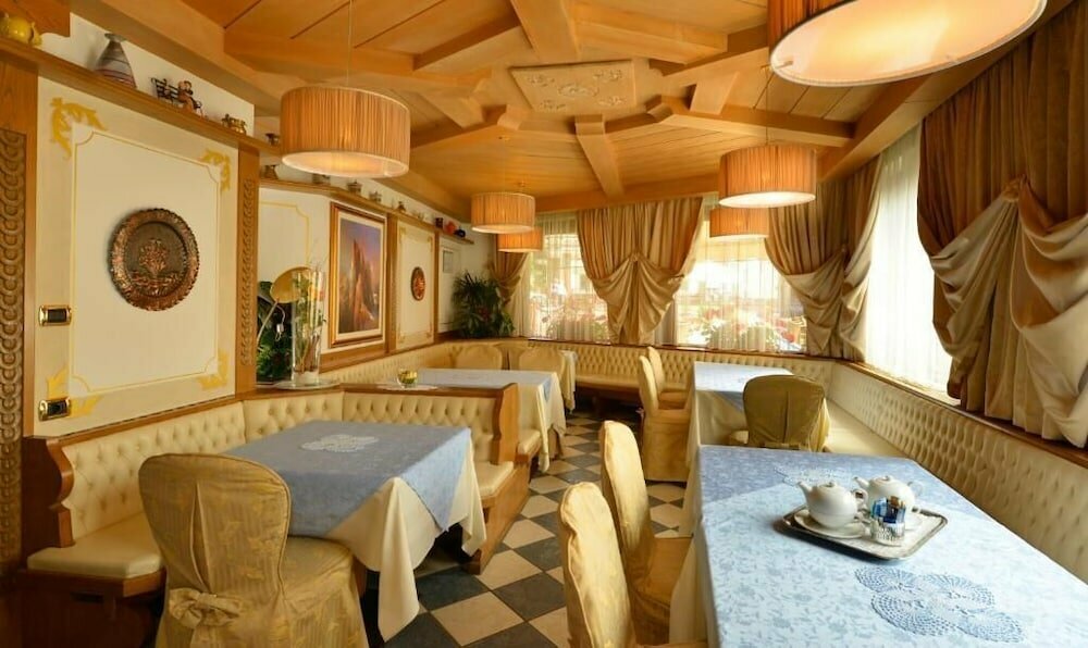 Hotel Alpi