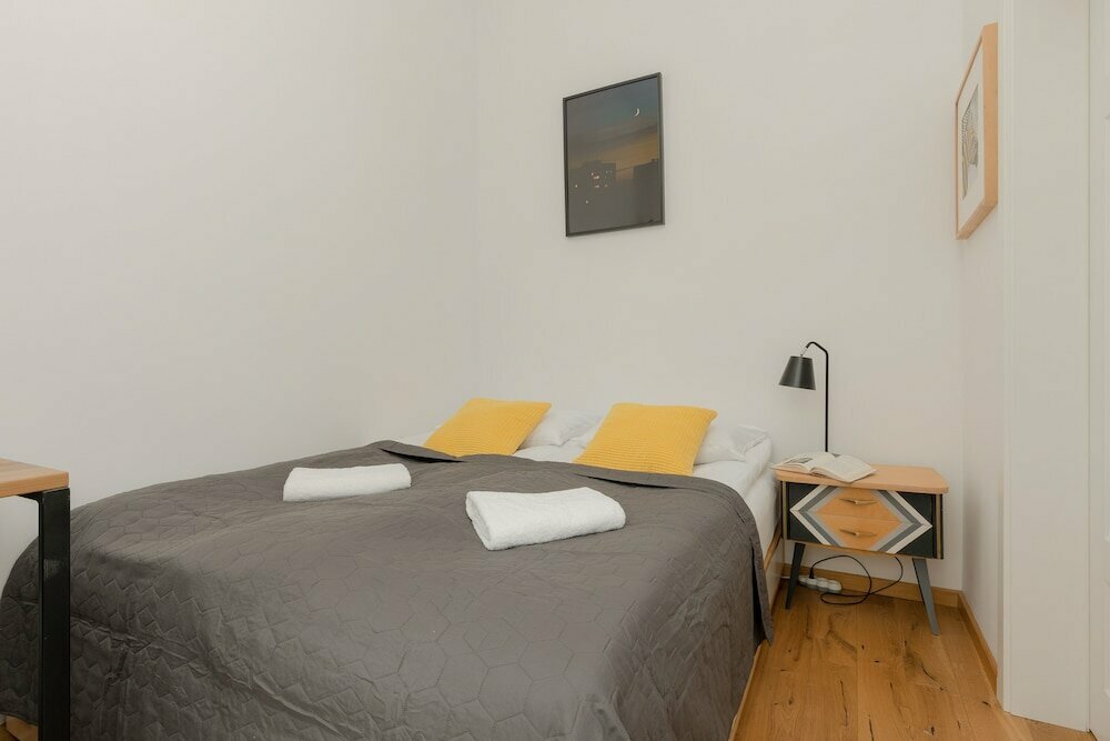 Apartment Warsaw Targowa by Renters