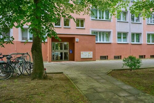 Cozy Swobodna by Renters, Забронировать Апартаменты/квартира Отели Вроцлава с парковкой, рядом с WRO Art Centre, Парковка