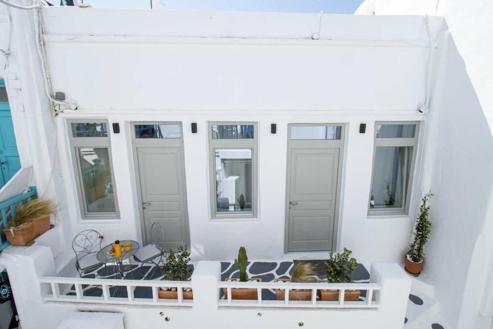 Capri Downtown Rooms