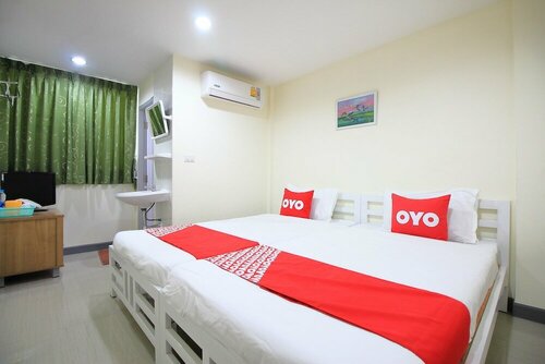 OYO 439 Bed and Bus Hotel, Забронировать Отель Отели Провинции Бангкока с парковкой, Парковка
