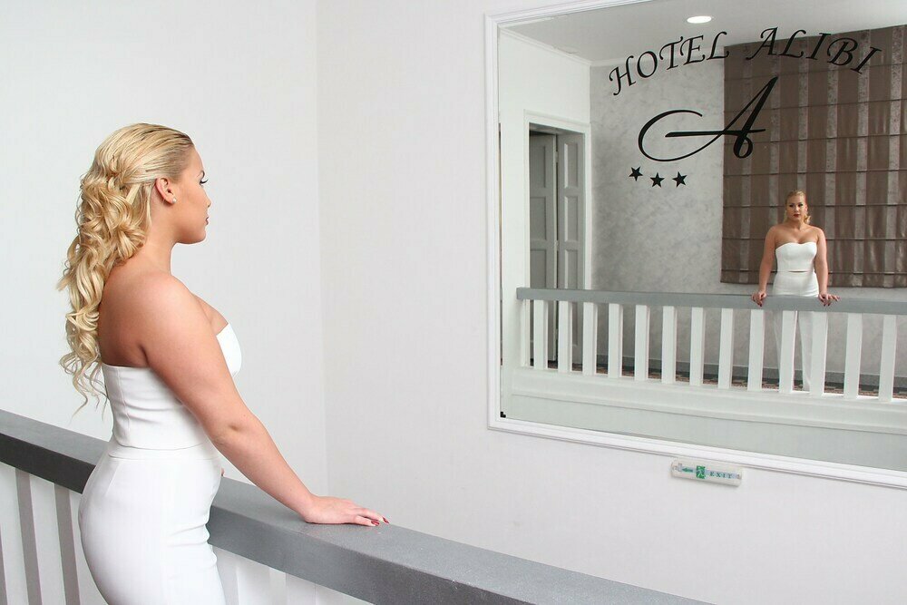 Hotel Alibi