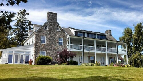 Valcour Inn & Boathouse, Забронировать Гостевой дом Саут-Хиро Lake Champlain