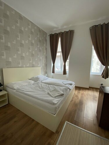 Easy Star Hotel, Забронировать Отель 06. Терезварош Будапешт, рядом с Проспект Андраши