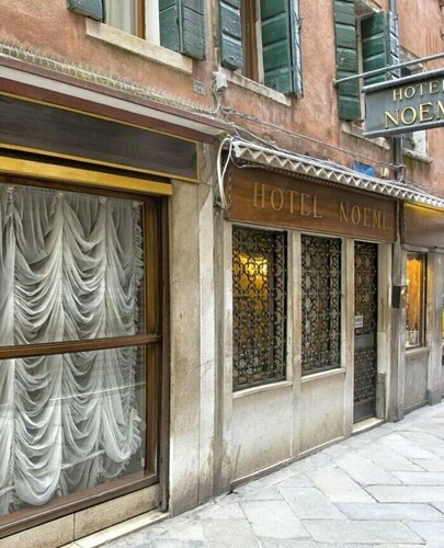Hotel Noemi, Забронировать Отель Сан-Марко Венеция, рядом с Вокзал Accademia
