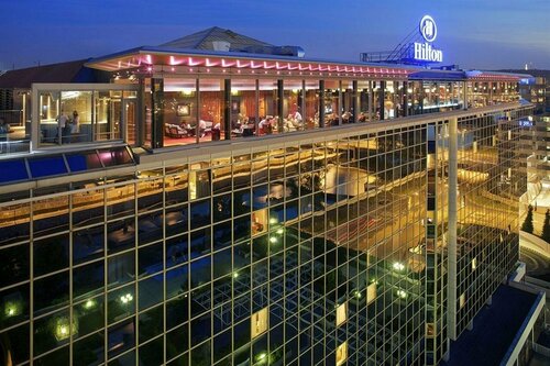 Hilton Prague, Reservar Hotel Hotéis em Praga com piscina, perto de Kasárna Karlín, Piscina